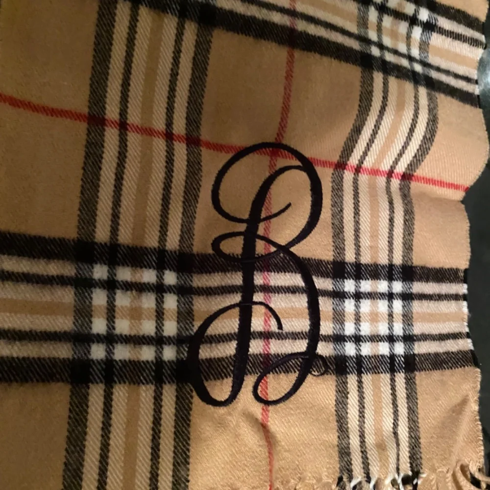 Cashmerefeel Classic Check Scarf - Picture 5 of 12